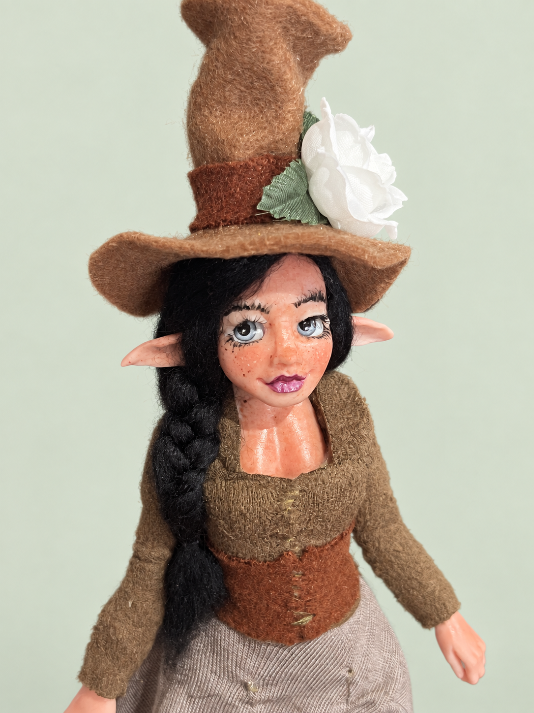 Adela — 05 05 torso